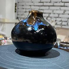 черная